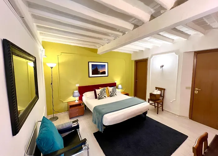 Charming Navona 3*